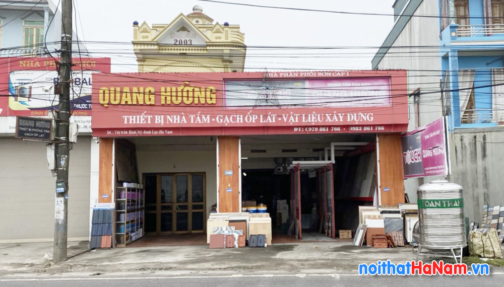 Cửa hàng gạch ốp lát Quang Hường ở Bình Lục, Hà Nam